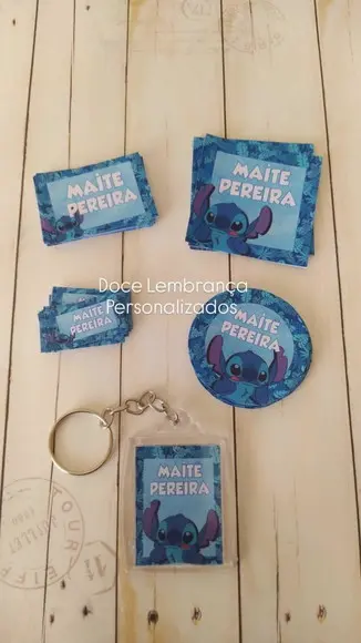 Etiqueta Escolar Personalizada com Chaveiro Stitch