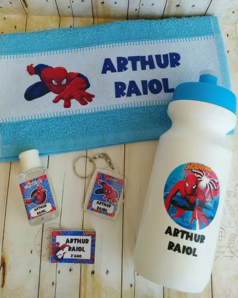 Kit Escolar Etiqueta,chaveiro,toalhinha,garrafa,homem Aranha