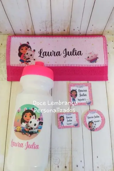 Kit Escolar Etiquetas, Toalhinha, Garrafa Casa da Gabi