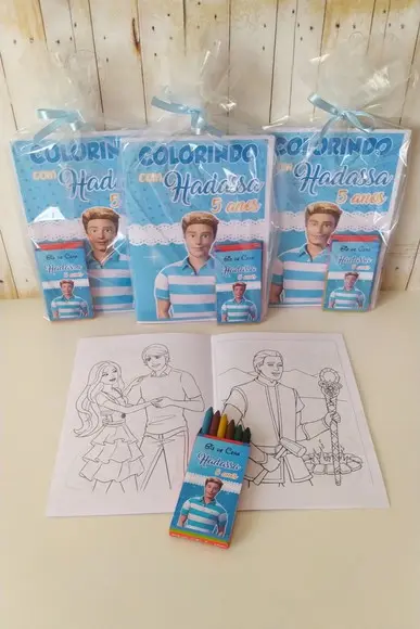 Livrinho de Colorir Ken e Barbie Lembrancinha Kit 30 Unid.