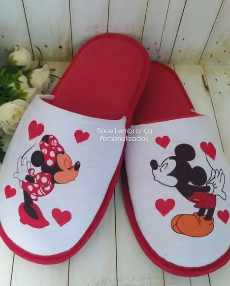 Pantufa Dia dos Namorados Mickey e Minnie