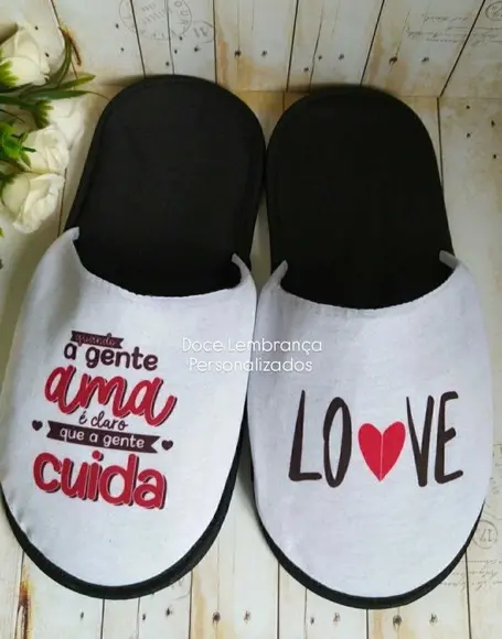 Pantufa Personalizada Love