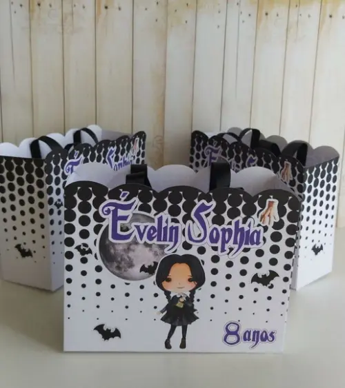 Sacolinha Personalizada Wandinha Lembrancinha