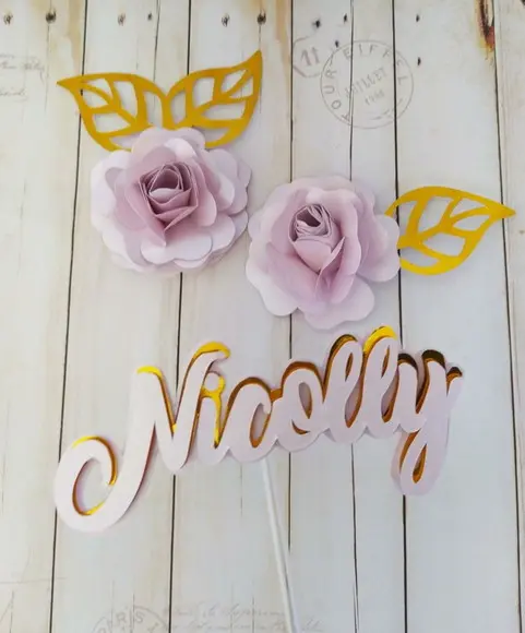 Topper para Bolo Flores de Papel Perolado