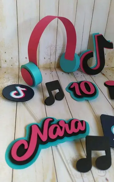 Topper para Bolo Tik Tok com Fone 3d