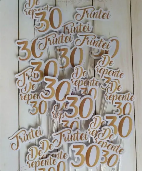 Topper para Docinhos 30 Anos 30 Unidades