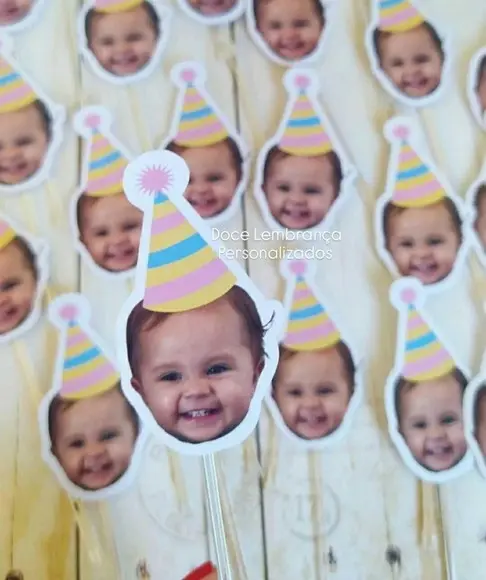 Topper para Docinhos com Foto e Chapeuzinho Bebê