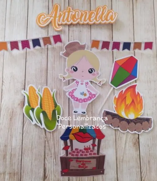 Topper de bolo festa junina Menina