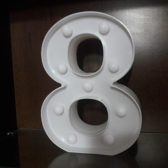 Luminária de LED Decoração Número 8 Branco 22 cm