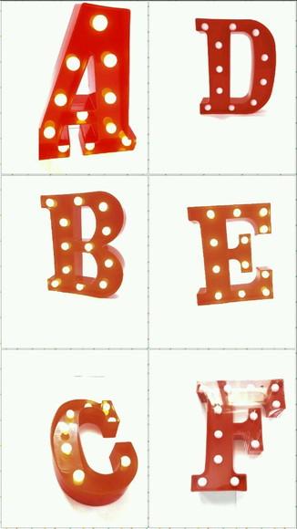 Luminária Letras de LED Vermelha Decoração 22 cm