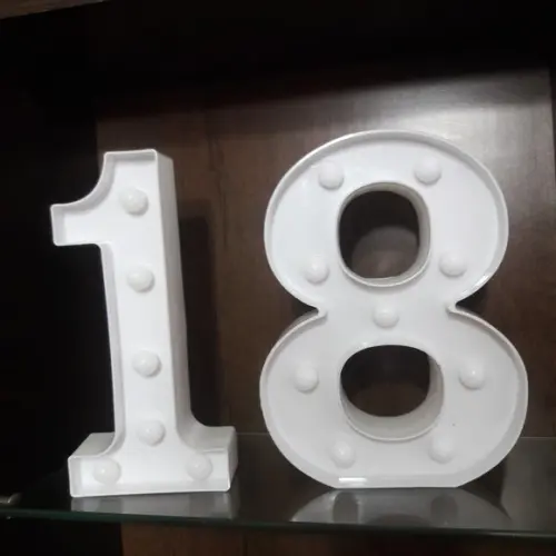 Luminária de LED Decoração Número 18 Branco 22 cm