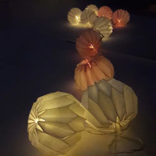 Luminária Decorativa Cordaõ de Luz 10 Bolas Natalinas