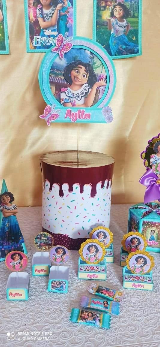 Arquivo de Corte Topo de Bolo - Encanto