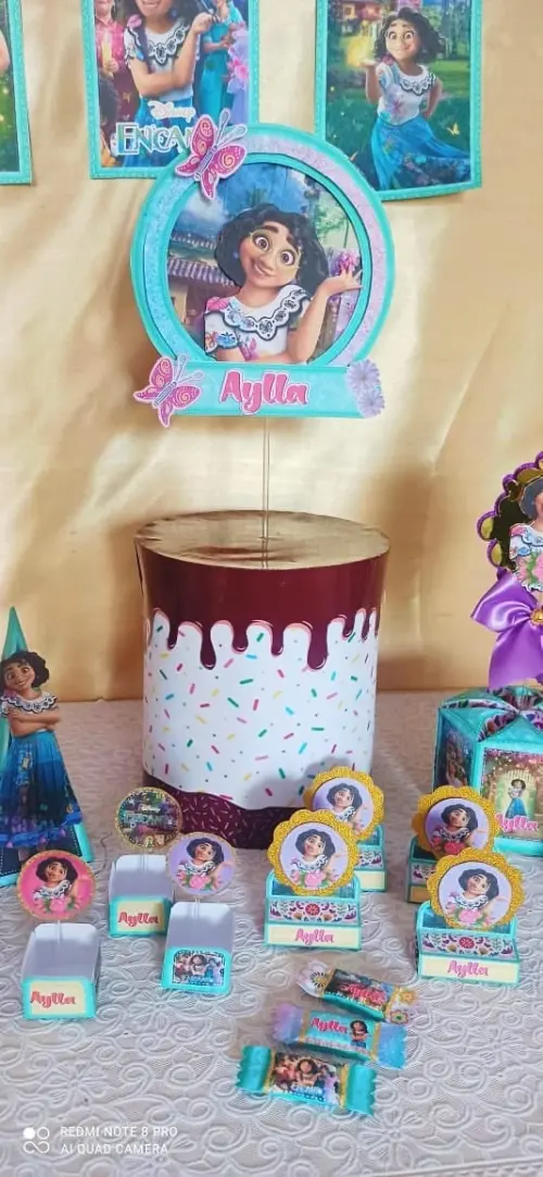 Arquivo de Corte Topo de Bolo - Encanto