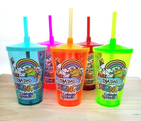 Copo com Canudo Dia das Crianças 570ml