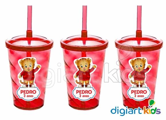 Copo com Canudo Shake Twister Daniel Tigre