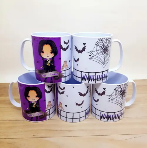 Caneca Wandinha