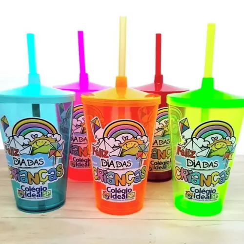 Copo com Canudo Grande Dia das Crianças 570ml