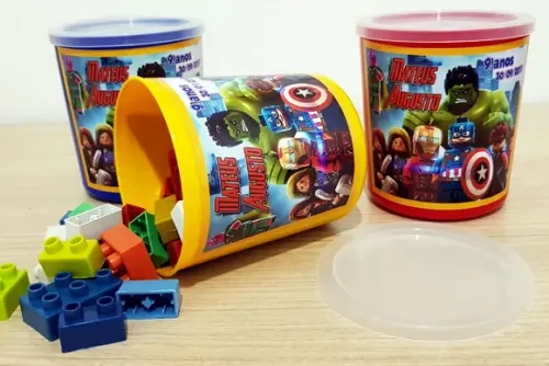 Pote com Peças para Montar Lego Marvel (tipo Lego)