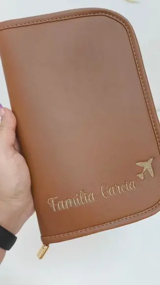 Porta Passaporte Família Fechamento em Zíper (4 Passaportes)