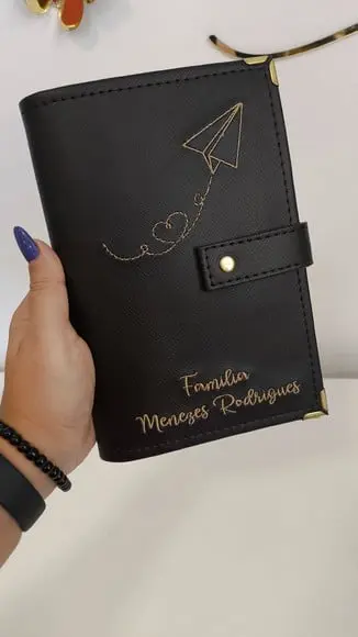 Porta Passaporte Personalizado (para 8 Passaportes)