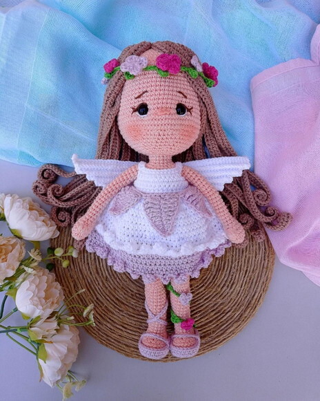 Boneca Amigurumi (fada Lili)