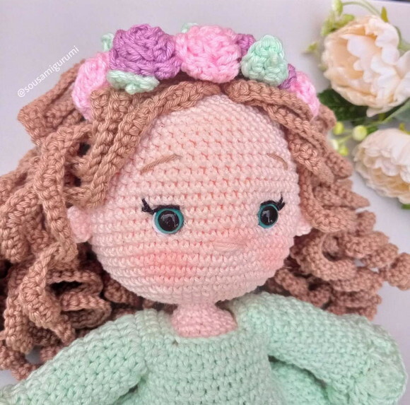 Boneca Rosalie Amigurumi