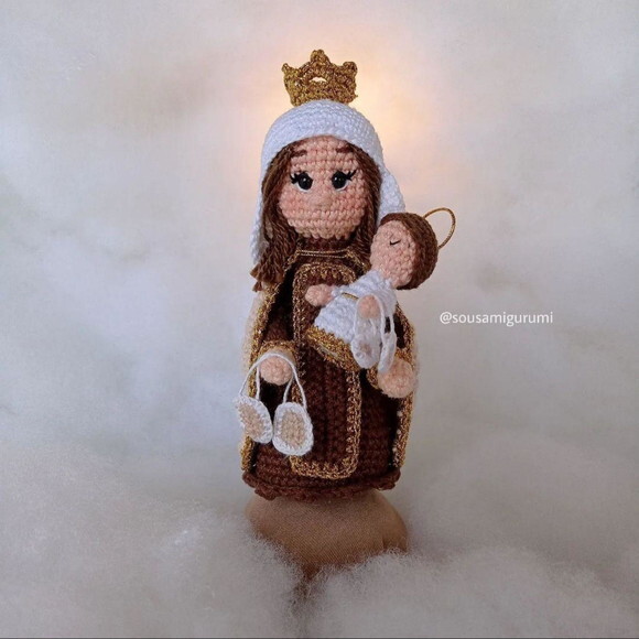 Nossa Senhora do Carmo em Amigurumi