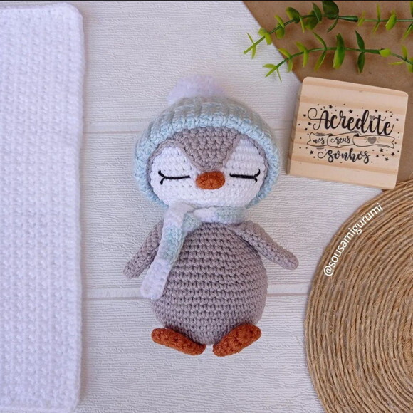 Pinguim Amigurumi Nicho Quarto de Bebê