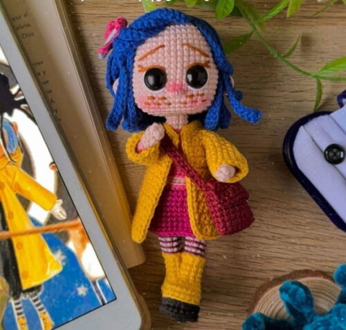 Boneca Coraline Amigurumi