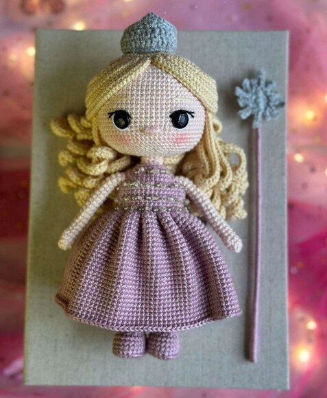Boneca Glinda em Amigurumi/crochê