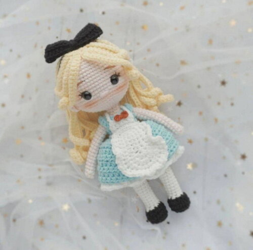 Coelho e Alice no País das Maravilhas Amigurumi/crochê