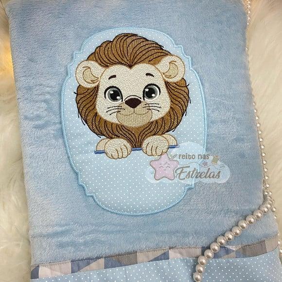 Cobertor Bebê Personalizado Cor Azul. Bordado Leão