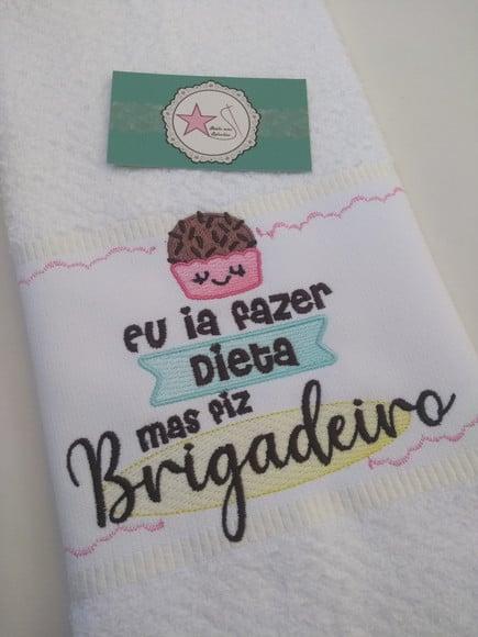 Pano de copa Bordado Brigadeiro