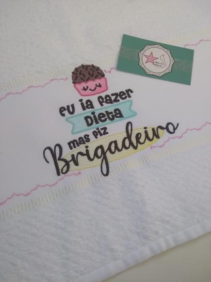 Pano de copa Bordado Brigadeiro