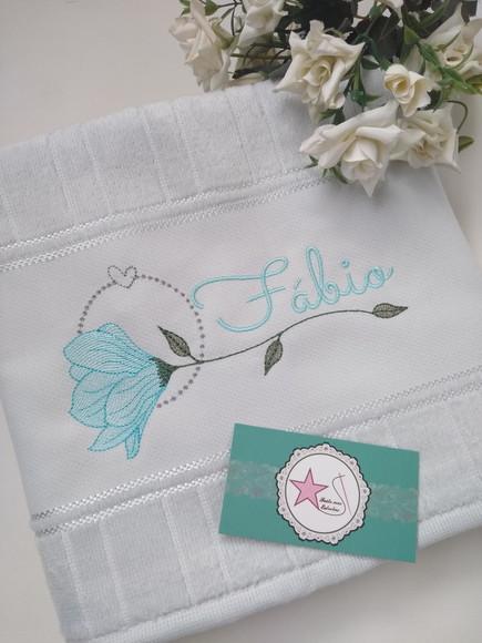 Toalha De Banho Bordada Kit Com 2