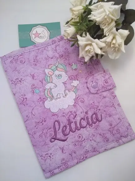 Capa Carteira de Vacina e Documentos - Unicórnio
