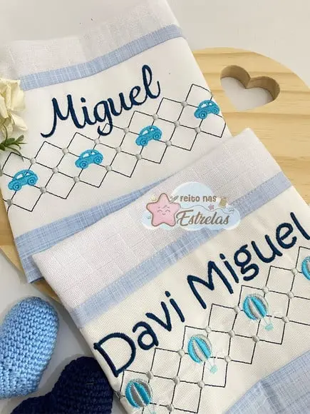 Fralda de Boca -barrado Bordado Kit com 2