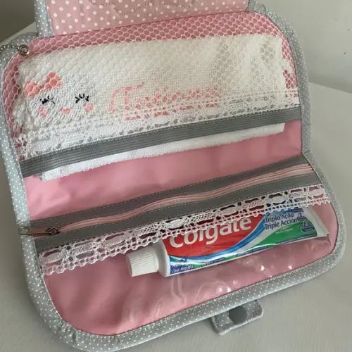 Kit Porta Escova de Dente Dentinho Feliz + Toalha