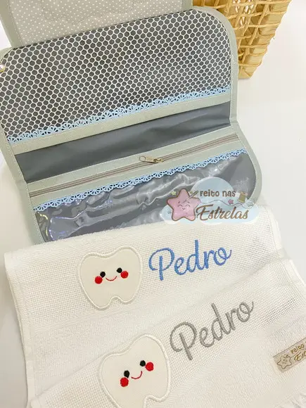 Kit Porta Escova de Dente Dentinho Feliz + Toalha