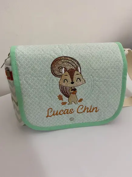 Necessaire Porta Lenço Umedecido e Fraldas Esquilo