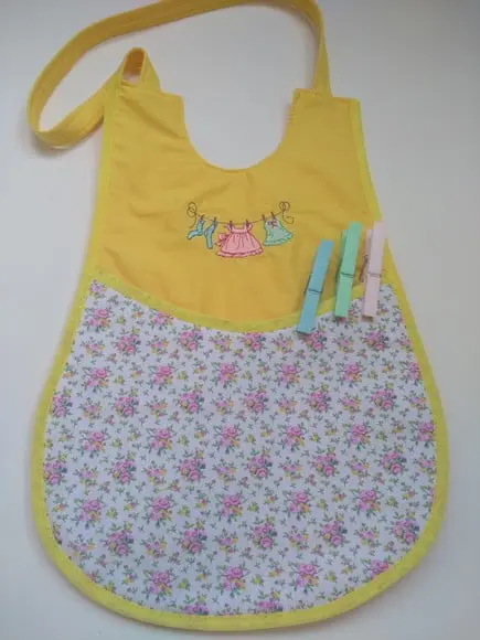 Porta prendedor de roupas -Amarelo