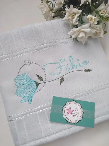 Toalha De Banho Bordada Kit Com 2