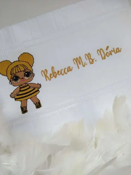 Toalha L.O.L Queen Bee