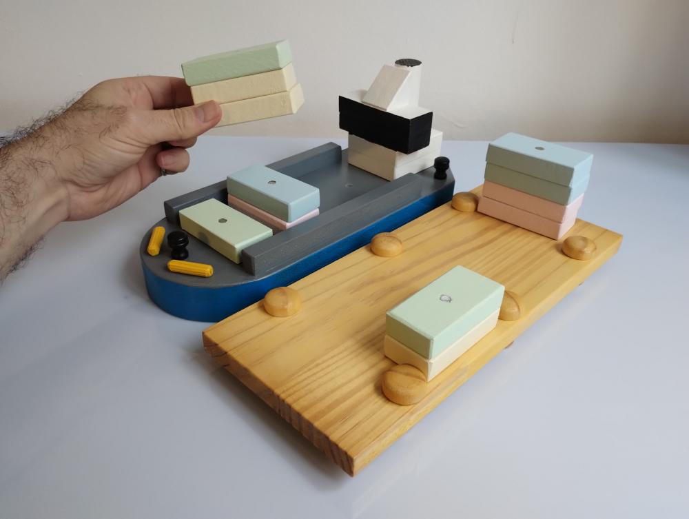 Navio Cargueiro Madeira Magnético Educativo STEM Montessori