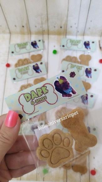 Lembrancinha de Aniversário Pet Lapela com Biscoitos Pet