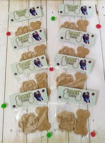 Lembrancinha de Aniversário Pet Lapela com Biscoitos Pet