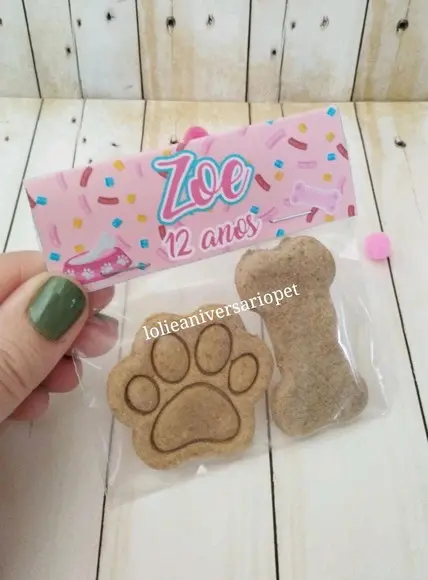 Lembrancinha de Aniversário Pet Lapela com Biscoitos Pet