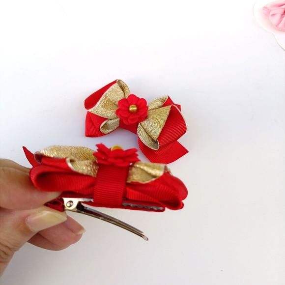 Parzinho Maria Eliza Bico de Pato Laço Vermelho e Dourado