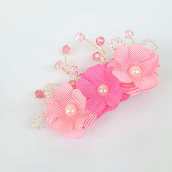 Presilha Bico de Pato Liz com Flores e Aramado Rosa